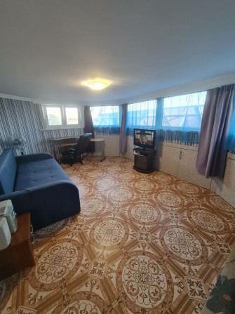 Сдам квартиру БЕЗ ВЫСЕЛЕНИЯ НА ЛЕТО в Фонтанке ул.Деменчука - фото 1