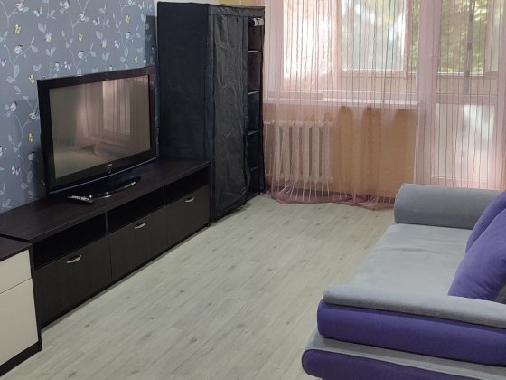 Сдам однокомнатную квартиру на салтовке. 6000 +свет Бобровка