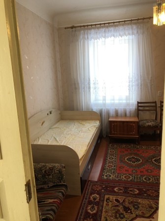 Сдається місце в кімнаті в Центрі -5а Школа. - фото 1