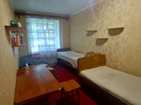 Здам ліжко -місце для проживання дівчини. Північний. Рівне