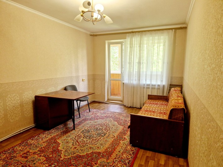 Оренда кімнати в 3-кімнатній квартирі для дівчини студентки - фото 1