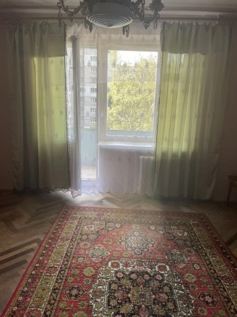 Здається в оренду кімнати лише  для дівчат які працюють - фото 1