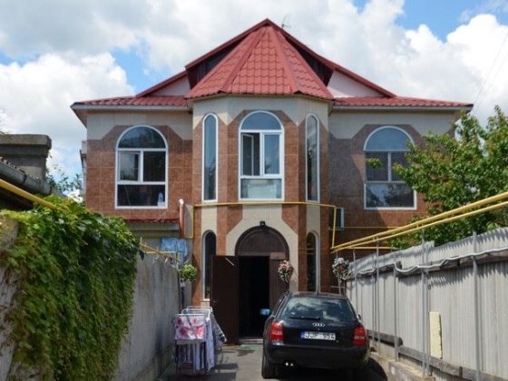 Длительно гостинка на 16-й Фонтана, коммунальные включены. Одесса