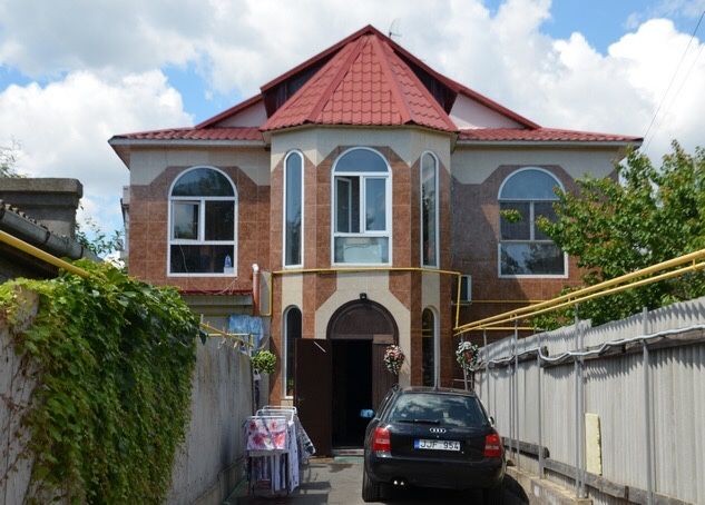 Длительно гостинка на 16-й Фонтана, коммунальные включены. - фото 1
