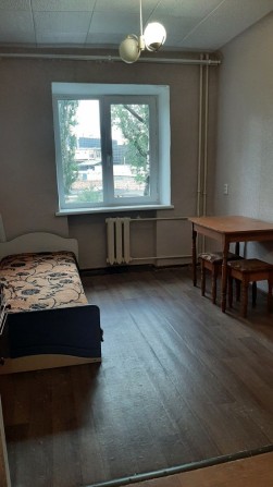 Сдам гостинку Павлово Поле метро 23 Августа - фото 1