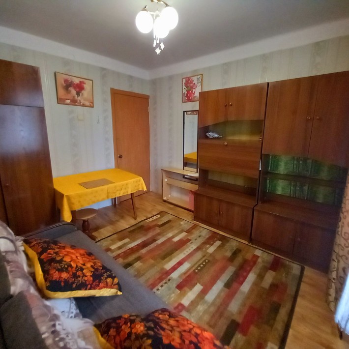 затишна кімната для дівчини на Лісовому масиві - фото 1