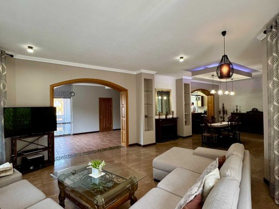 Здам в оренду будинок в місті. 5 хвилин до школи, парку, супермаркетів Хмельницкий