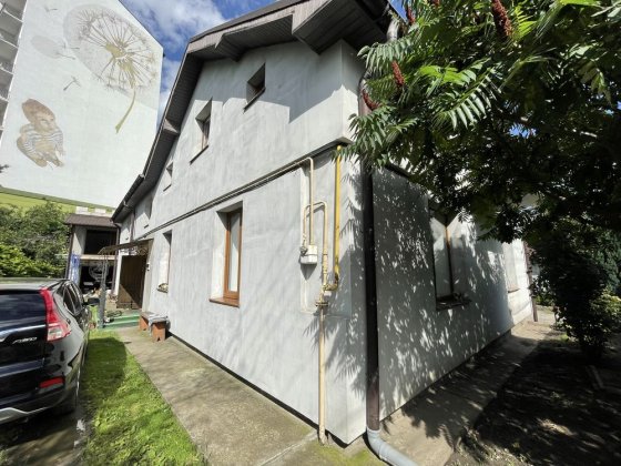 Оренда великого будинку в місті Івано-Франківськ, БЛИЗЬКО ДО ЦЕНТРУ