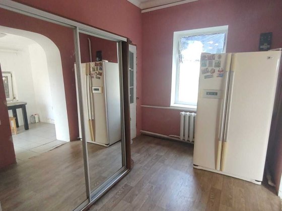 Аренда дома. Район Космос, Есть место для 2х машин. Для семьи Запорожье