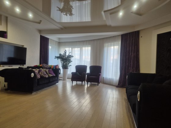 Довгострокова оренда будинку в Зубрі (Сихів) вул. Лісна