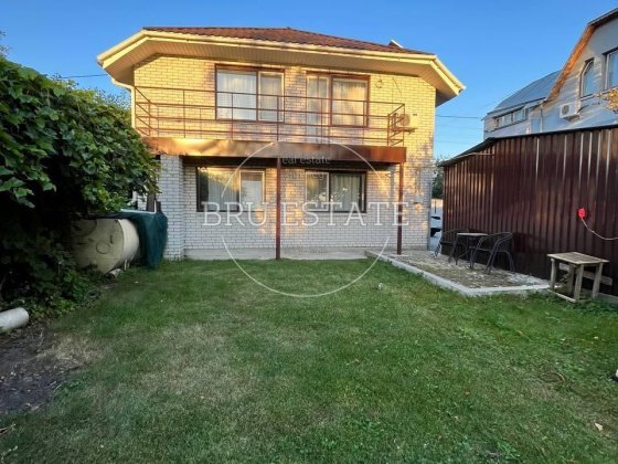 Оренда Будинку ,біля Дніпра Осокорки генератор сонячні панелі газ Киев