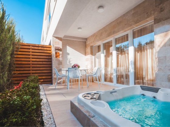 Аренда коттеджа Аркадия 105 м с теплым джакузи Одеса