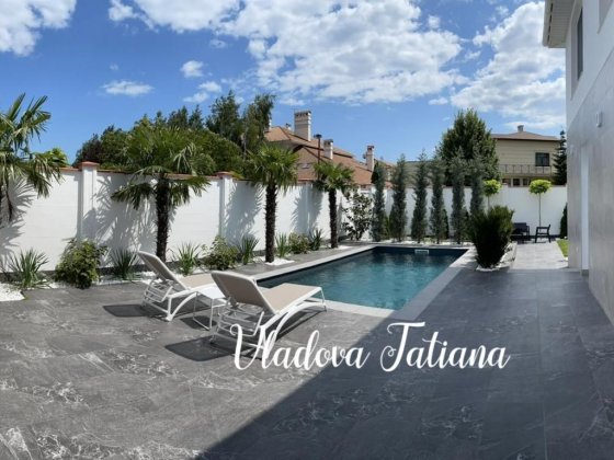 Аренда НОВОГО ДОМА в Совиньоне,  230м², гараж, бассейн Одеса