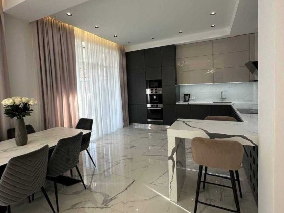 АРЕНДА нового ДОМА в Совиньоне,  Бассейн, гараж Одеса