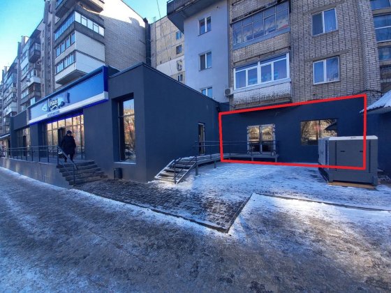 Приміщення на червоній лінії. 107 м2, без ремонту Дніпро