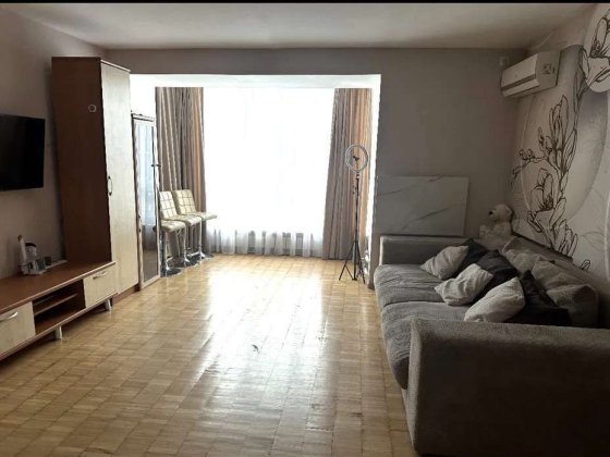 Продаж 1-кімнатної квартири на вул. Ялтинська, 5-Б, Дарницький р-н Київ
