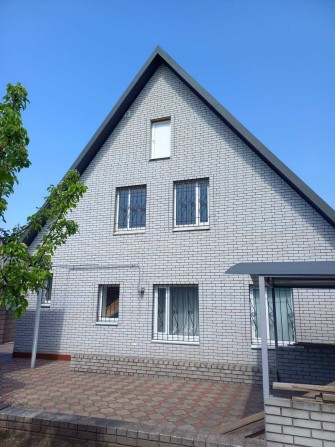 продам дом новий 2 поверховий участок 5 соток вид забудовника - фото 1