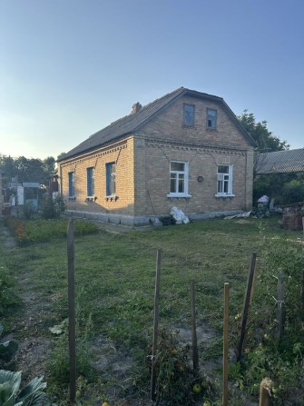 Житловий будинок.  Віта-Поштова В центрі села 10 сот - фото 1