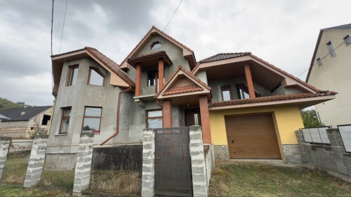 Продається будинок в м. Виноградів Закарпатської області - фото 1