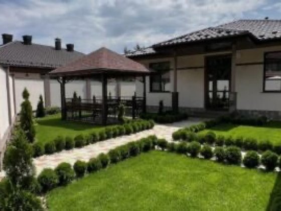 Продаж котеджу  м. Виноградів  Котеджне містечко "Здоров'я" Виноградов