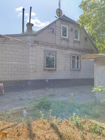 Продам будинок район Гетьмана Дорошенка (вгорі), два поверхи - фото 1