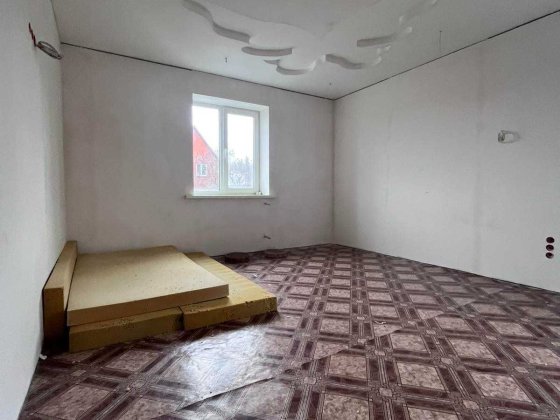 ПРОДАЖ просторого будинку з ЧАСТКОВИМ ремонтом! виїзд на Богатирську Вишгород