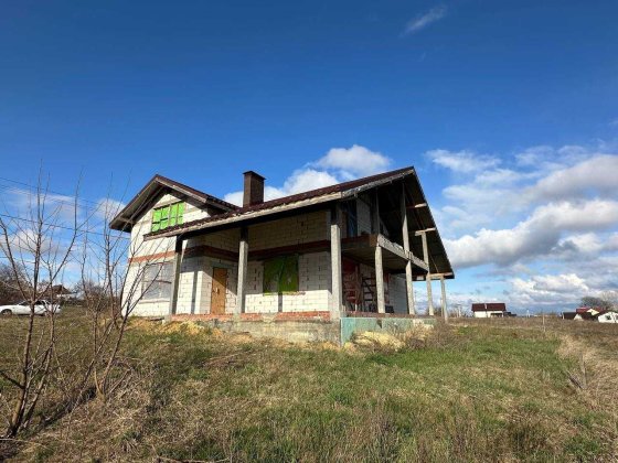 Будинок з підвалом гаражем і терасою! Вид на Озеро Ліс Бучанський парк Гостомель