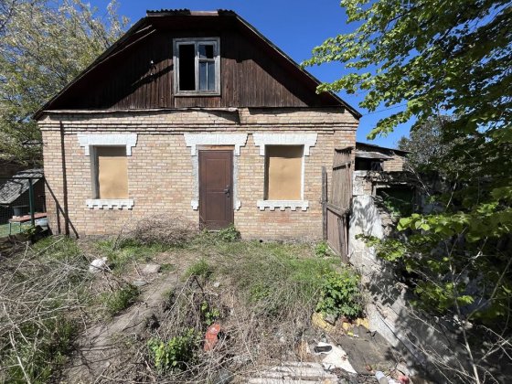 Невелика частина будинку в центрі Гостомеля Гостомель