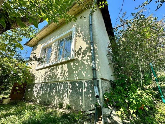 Двоповерховий будиночок із сауною біля озера, поруч із м. Дрогобич Дрогобыч