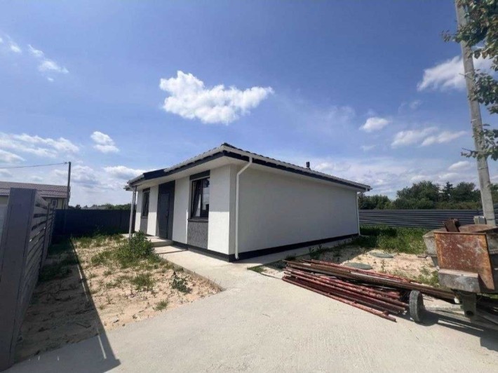 Продам одноповерховий будинок у Гостомелі. 4 сотки землі. - фото 1