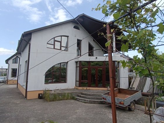 Продаж двох будинків на одній території по вул. Шептицького Дрогобыч