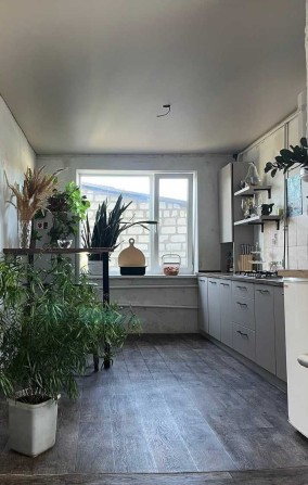 Продам хороший добротный дом, Змиев, п. Чемужовка. - фото 1