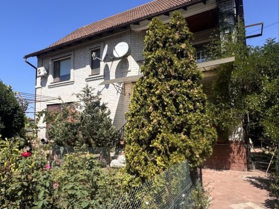 Продам 2-этажный дом р-н 3 школы