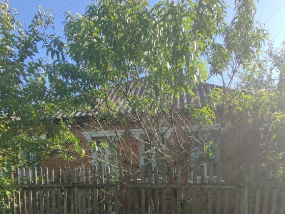 Продаётся два дома в одном дворе 7000 € / Недвижимость Ізюм