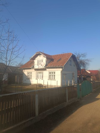 Будинок на початку села Княждвір (Хатки) 6км. від Коломиї - фото 1