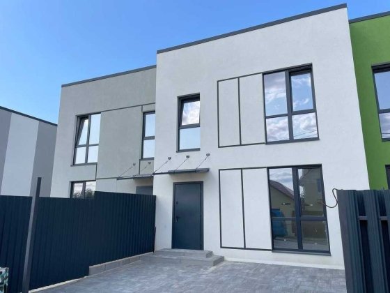 Продаж таунхаусу біля Києва! Газ є! Повністю готовий під ремонт. Гостомель