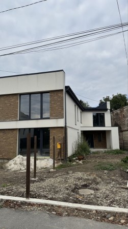 Продаж коттеджів в м.Коломия , по вул.Верещинського - фото 1