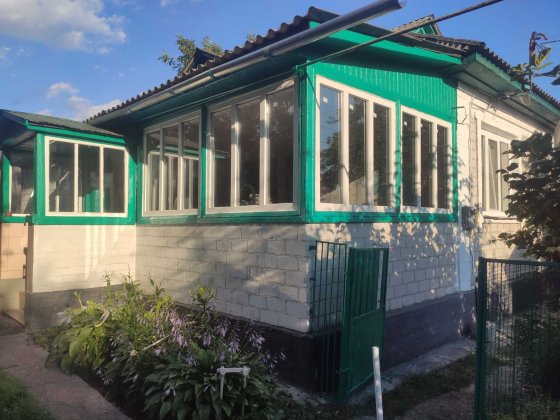 Дом 2000-х годов!!! Участок 20,5 соток земли!!! Конотоп