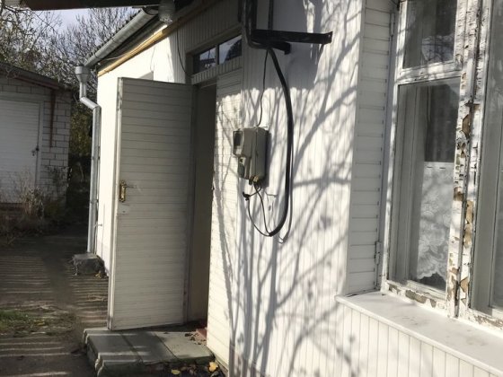 Продам частину будинку + 1 кімнату (окрема будівля) Коростышев