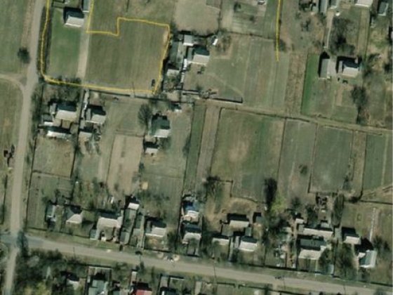 Земля 40соток, будинок, дровітня. В місті. Коростень