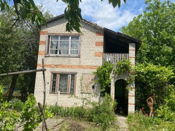 Продам дачу срочно сдача не интересует . Лозова