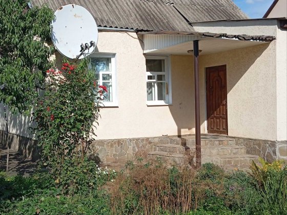 Продам гарний цегляний будинок в місті Люботин Люботин