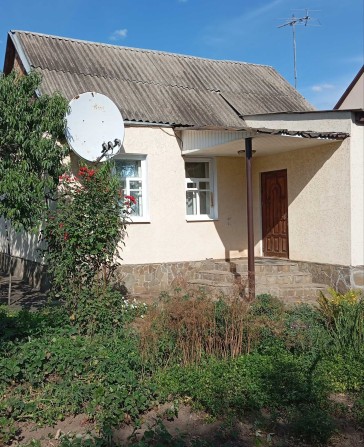 Продам гарний цегляний будинок в місті Люботин - фото 1