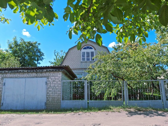 Продам добротний будинок 145 м2 місто Люботин 25 км от Харькова - фото 1