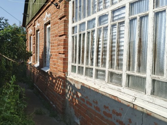 Продаю кирпичный дом в живописном р-не г Мерефа 27 соток Мерефа