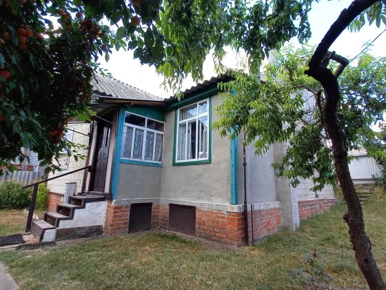 Затишний будинок із земельною ділянкою центр міста Мерефа Харків Мерефа