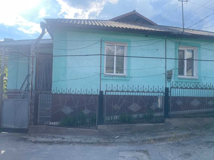 Продаж житлового будинку - фото 1