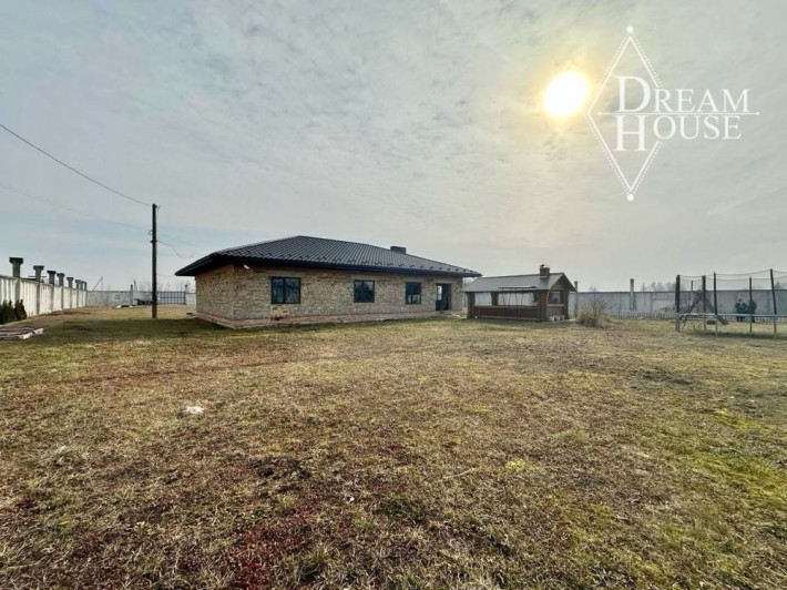 Продаж недобудованого будинку з гаражем для Фури - фото 1