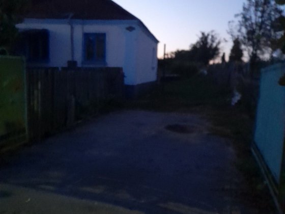 Продам пів будинку Звягель