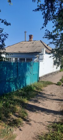 Продам дом в центре Павлоград или меняю  на квартиру - фото 1